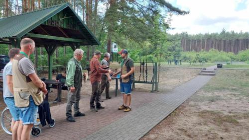 4a4b1e35-7ccd-4ae1-9c41-5551cfdff3b2